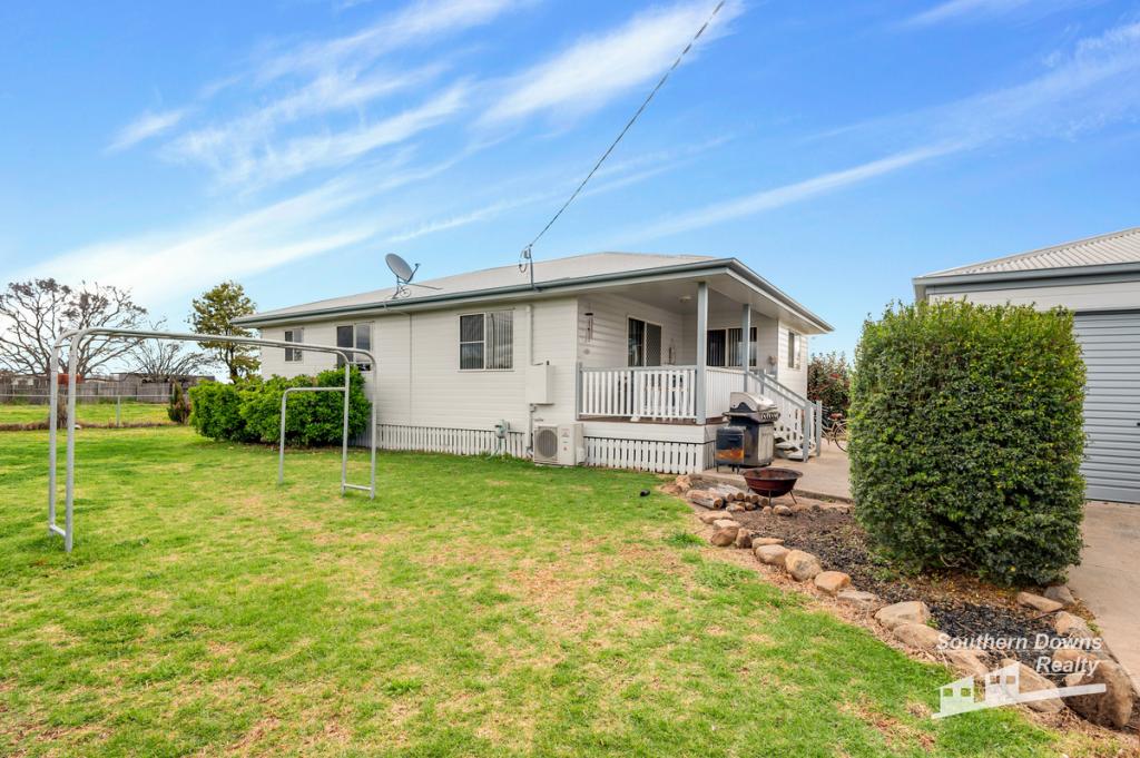 4 ARNOLD ST, ALLORA, QLD 4362