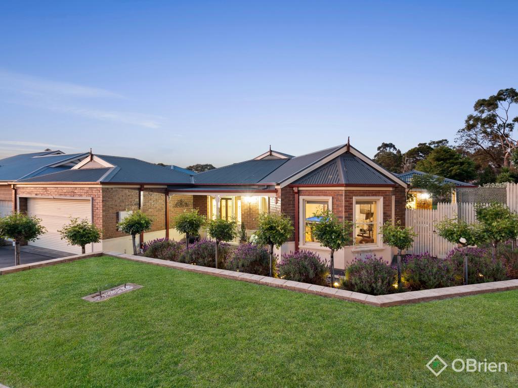 8 Yvonne Ct, Langwarrin, VIC 3910