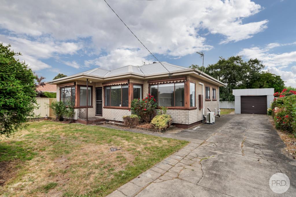 16 Halbert St, Wendouree, VIC 3355
