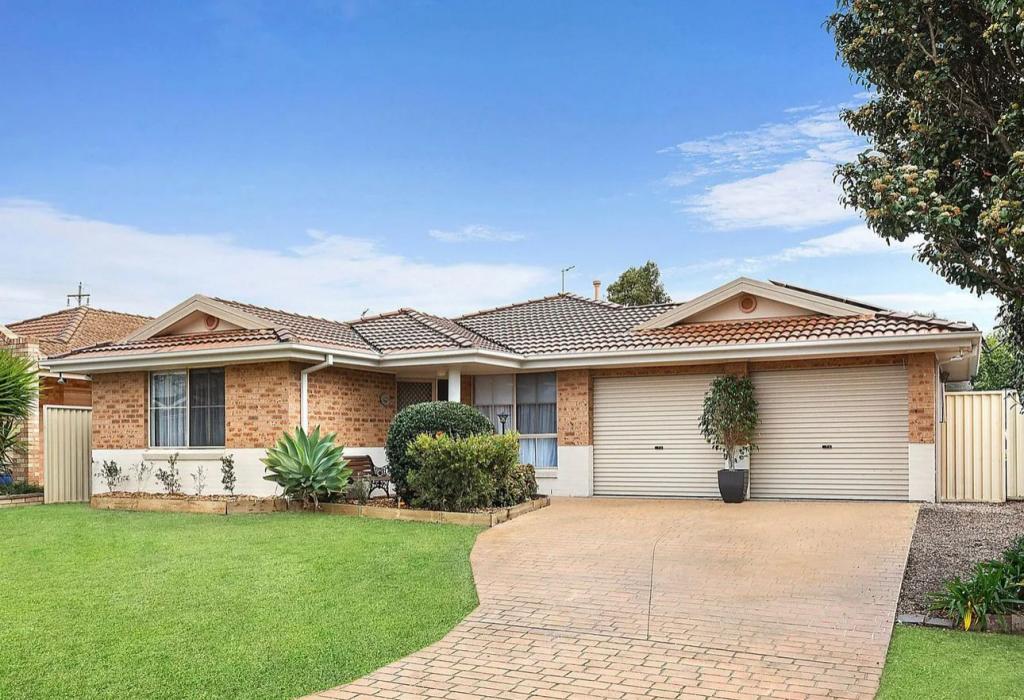 11 Namoi Ct, Wattle Grove, NSW 2173