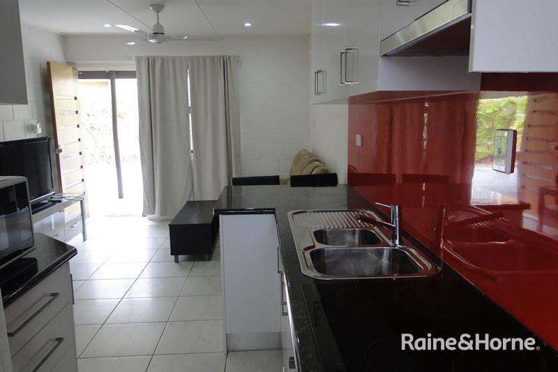 6/10 View St, West Gladstone, QLD 4680