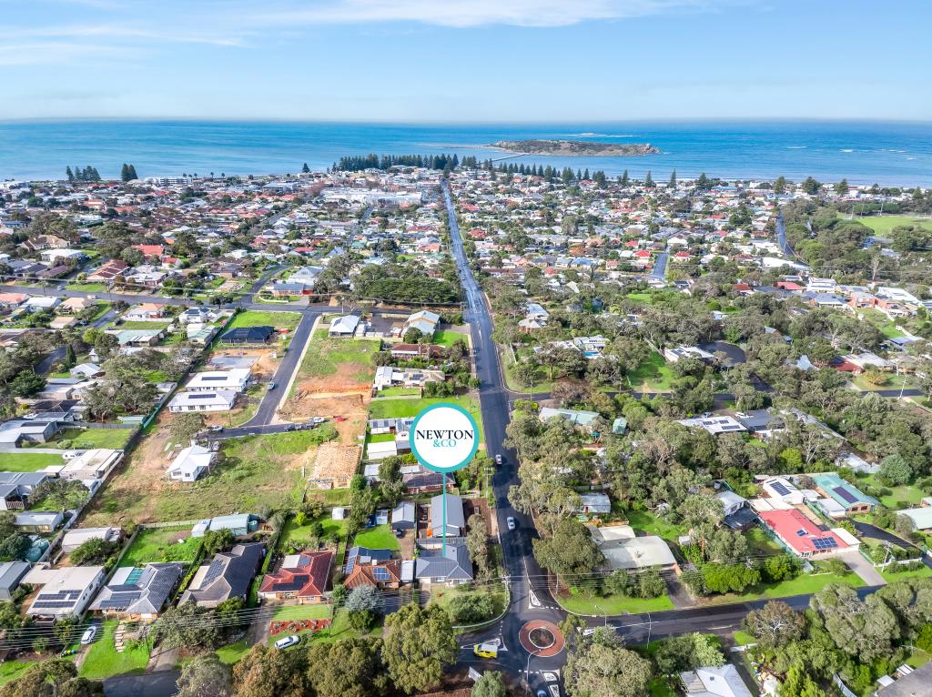 142 Canterbury Rd, Victor Harbor, SA 5211