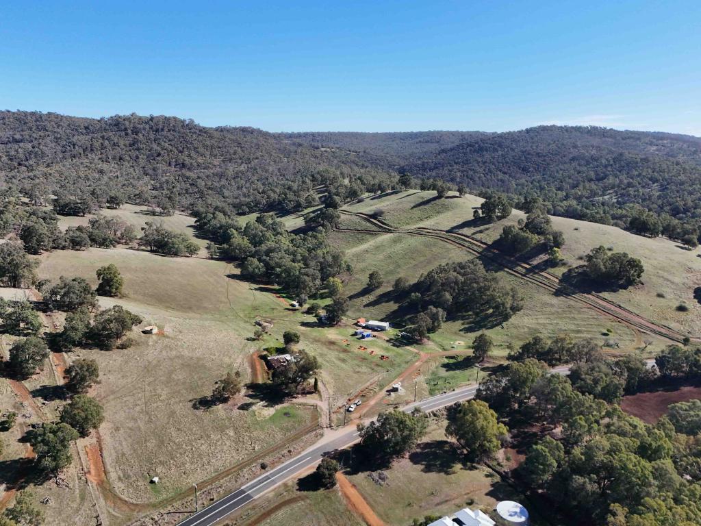 1137 Chittering Rd, Bullsbrook, WA 6084