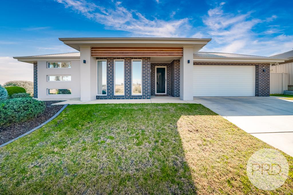 2/48 Ross Pkwy, Gobbagombalin, NSW 2650