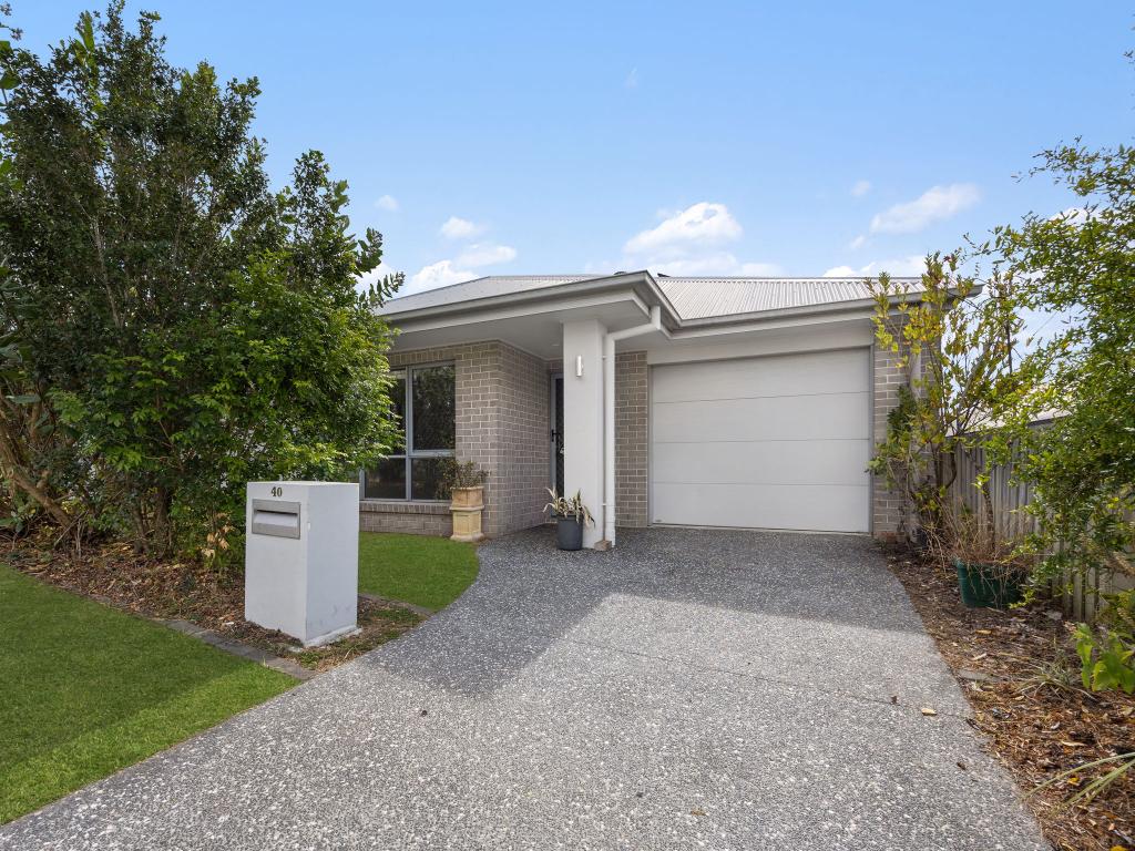 40 Cambridge Way, Ripley, QLD 4306