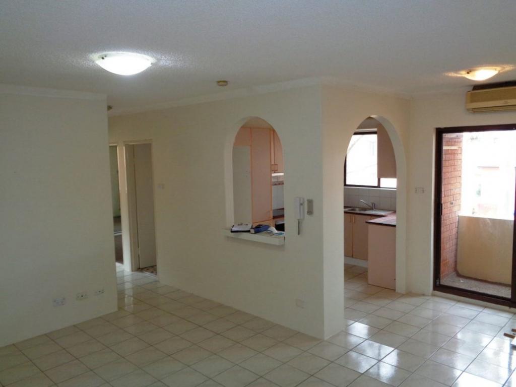 13/10 Forbes St, Warwick Farm, NSW 2170