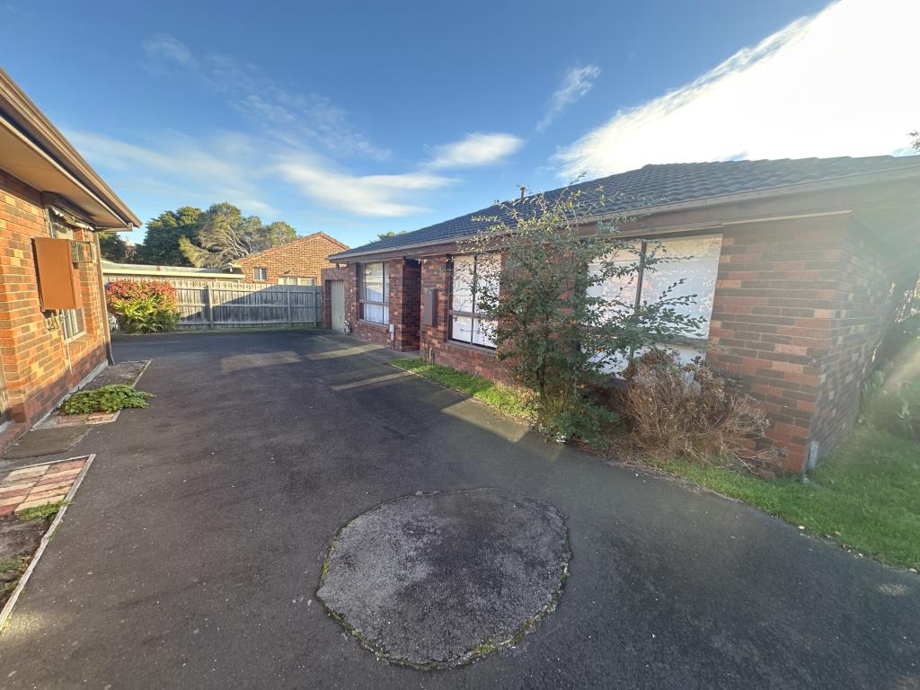 2/177 Sladen St, Cranbourne, VIC 3977