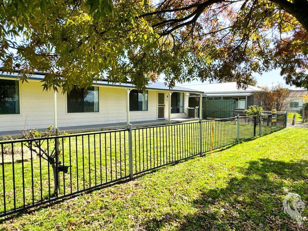 34 Laidlaw St, Boggabri, NSW 2382