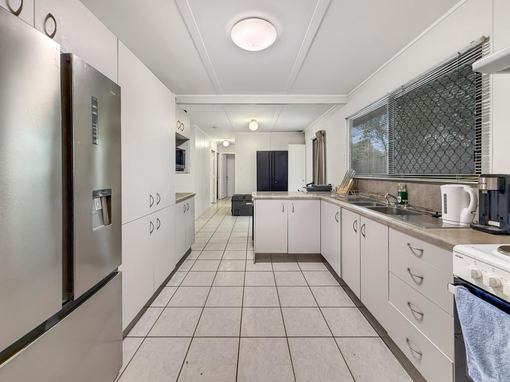 1407 Riverway Dr, Kelso, QLD 4815