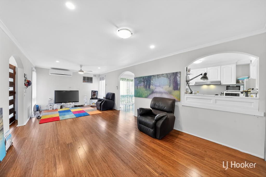 2 Lumea Pl, Melton West, VIC 3337