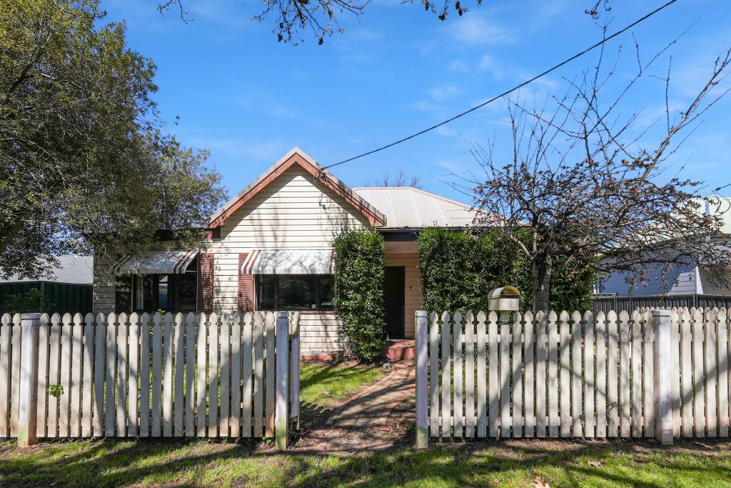 7 Coronation Dr, Orange, NSW 2800