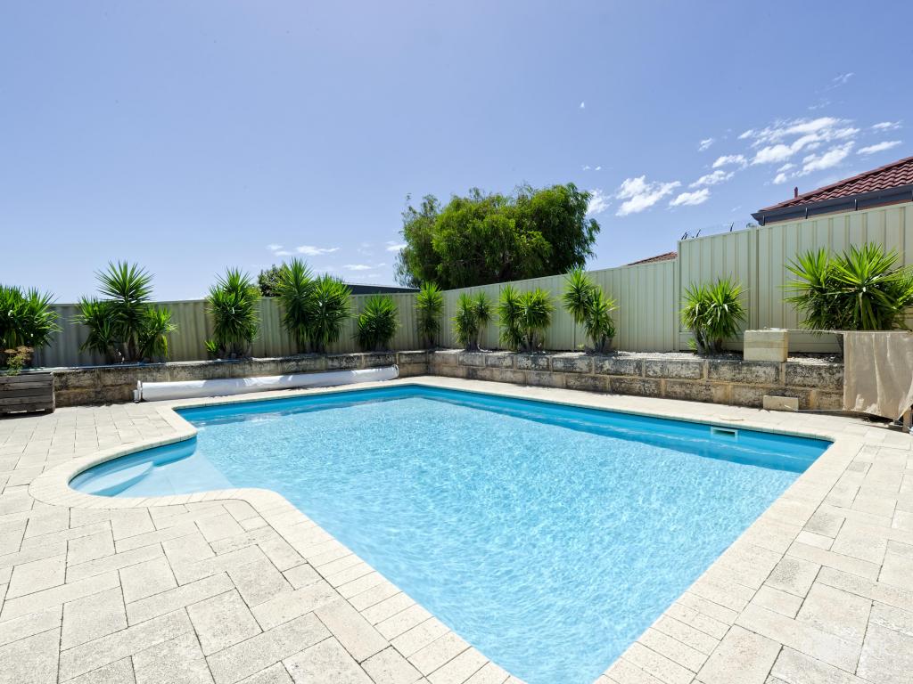 204 Currie St, Warnbro, WA 6169