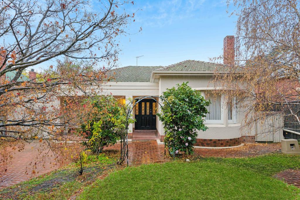 19 Vauxhall St, Erindale, SA 5066