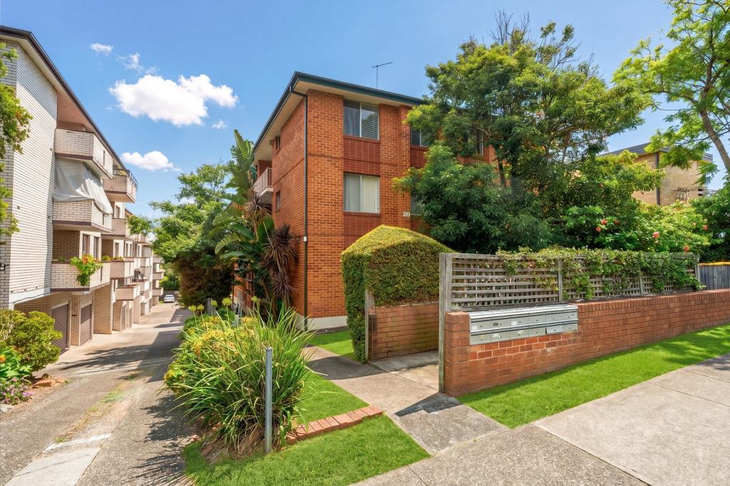 11/20 MEADOW CRES, MEADOWBANK, NSW 2114