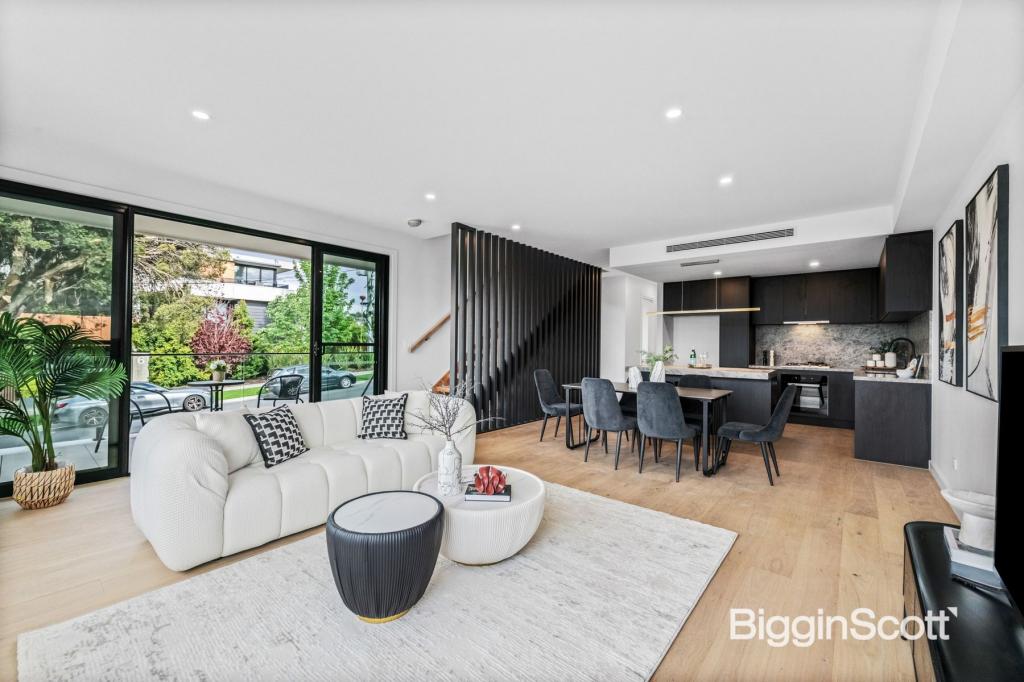 1 & 4/3 Thiele St, Doncaster, VIC 3108