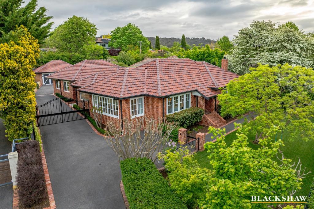 1 Durville Cres, Griffith, ACT 2603