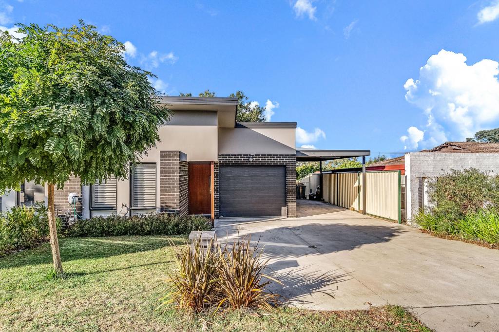 8b Broadby Cl, Spence, ACT 2615