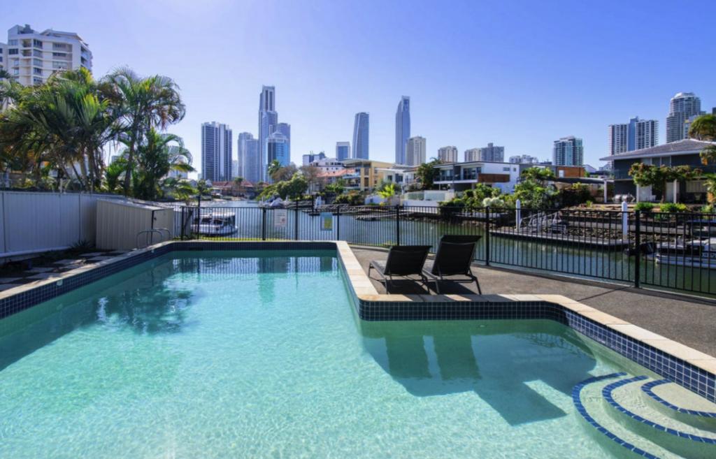 9/5 Holborow Cl, Surfers Paradise, QLD 4217