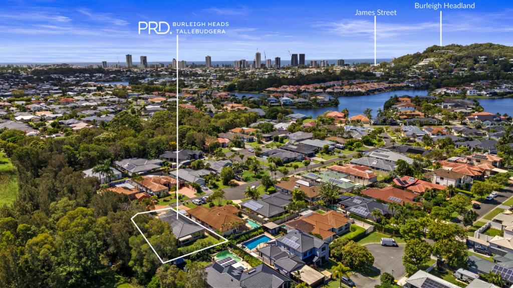 22 Lanai Dr, Burleigh Waters, QLD 4220