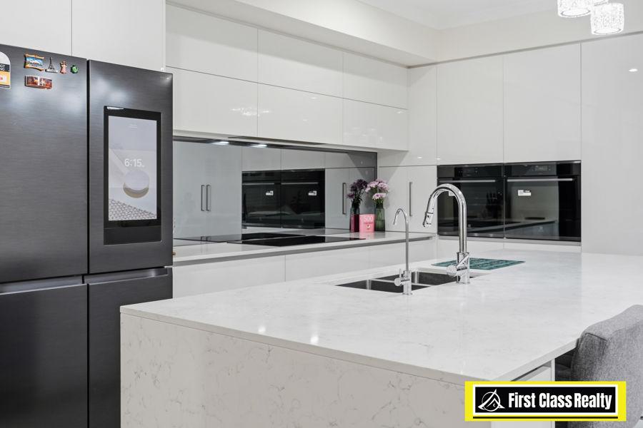 73 Raeside Dr, Landsdale, WA 6065