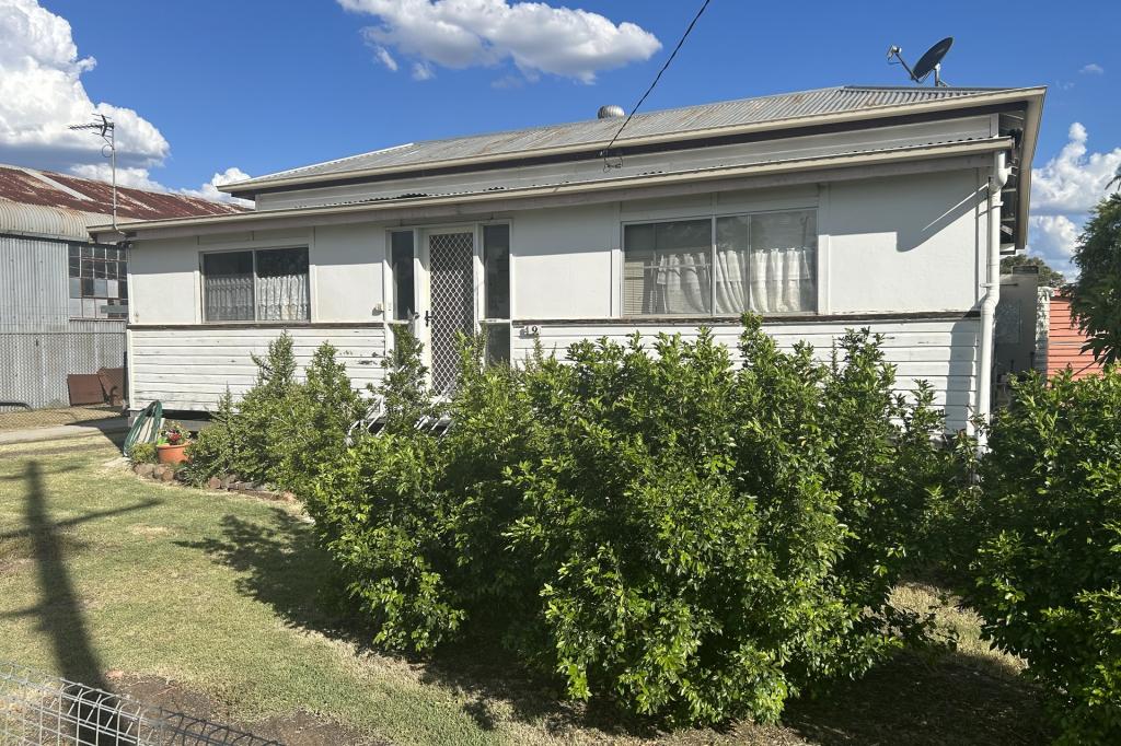 49 Nicholson St, Dalby, QLD 4405