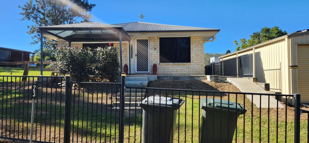 23 Railway St, Mount Perry, QLD 4671