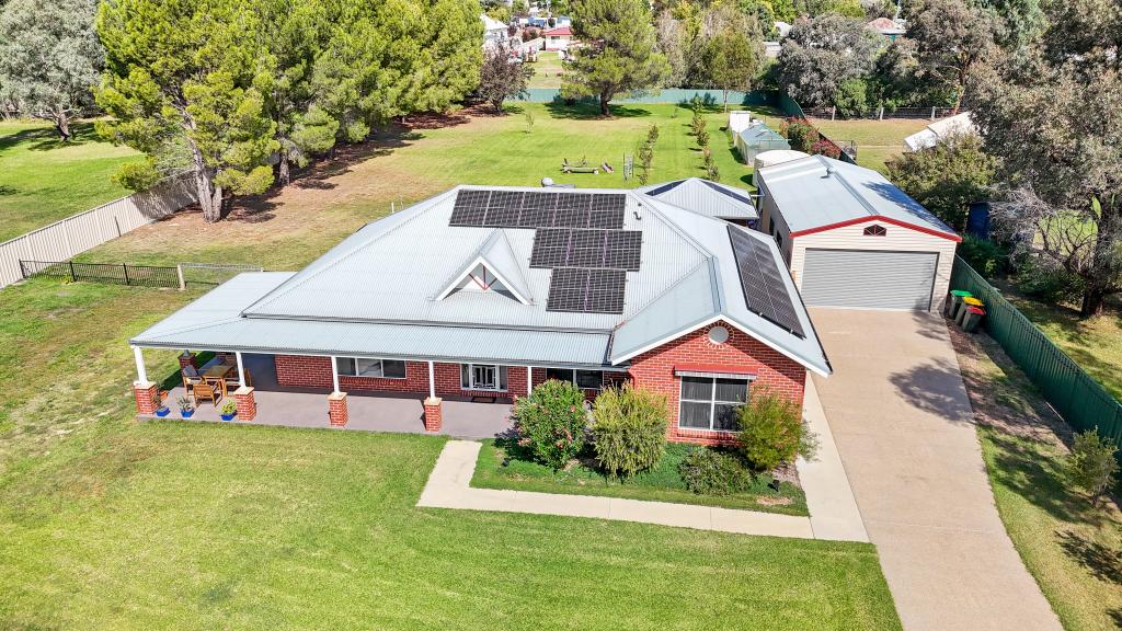 10 Little St, Boorowa, NSW 2586