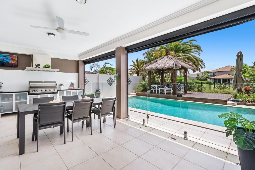 2546 Gracemere Cct W, Hope Island, QLD 4212