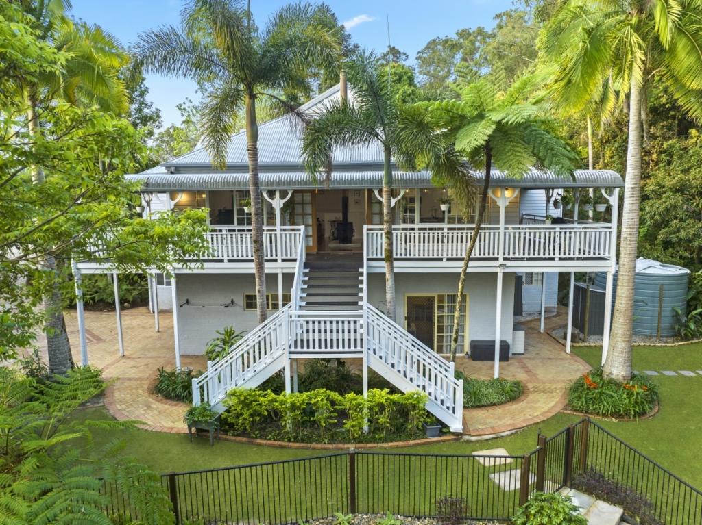 13 Waratah Ct, Bonogin, QLD 4213