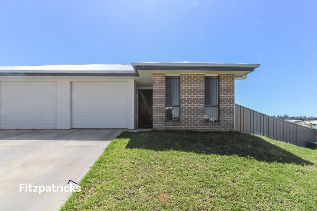 1/2 Valencia Dr, Gobbagombalin, NSW 2650