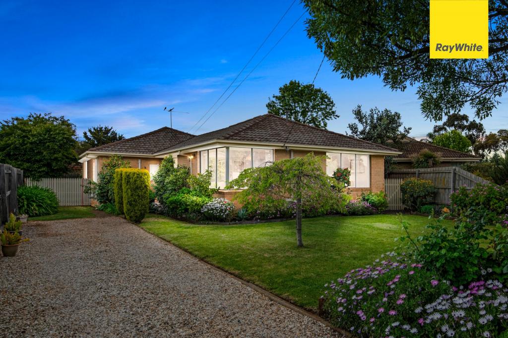 11 Connel Dr, Melton South, VIC 3338