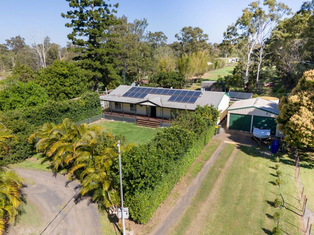 216 Station Rd, Horton, QLD 4660