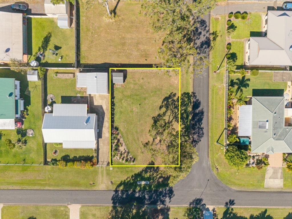 42 JAMES ST, HOWARD, QLD 4659