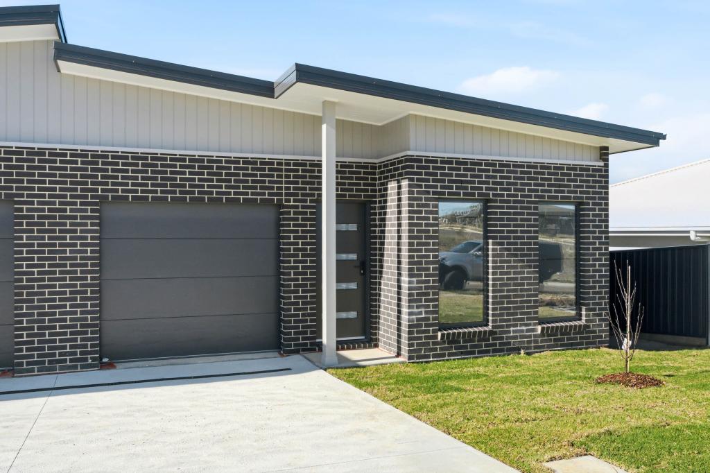 4 Indian Ave, Goulburn, NSW 2580