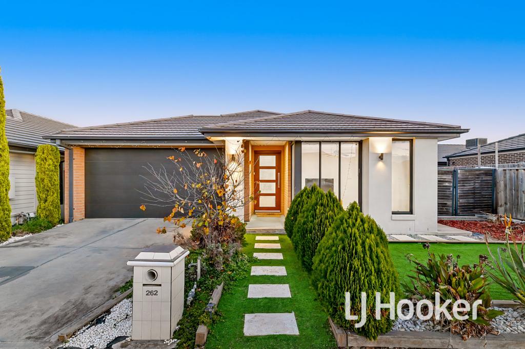 262 ST GERMAIN BVD, CLYDE NORTH, VIC 3978