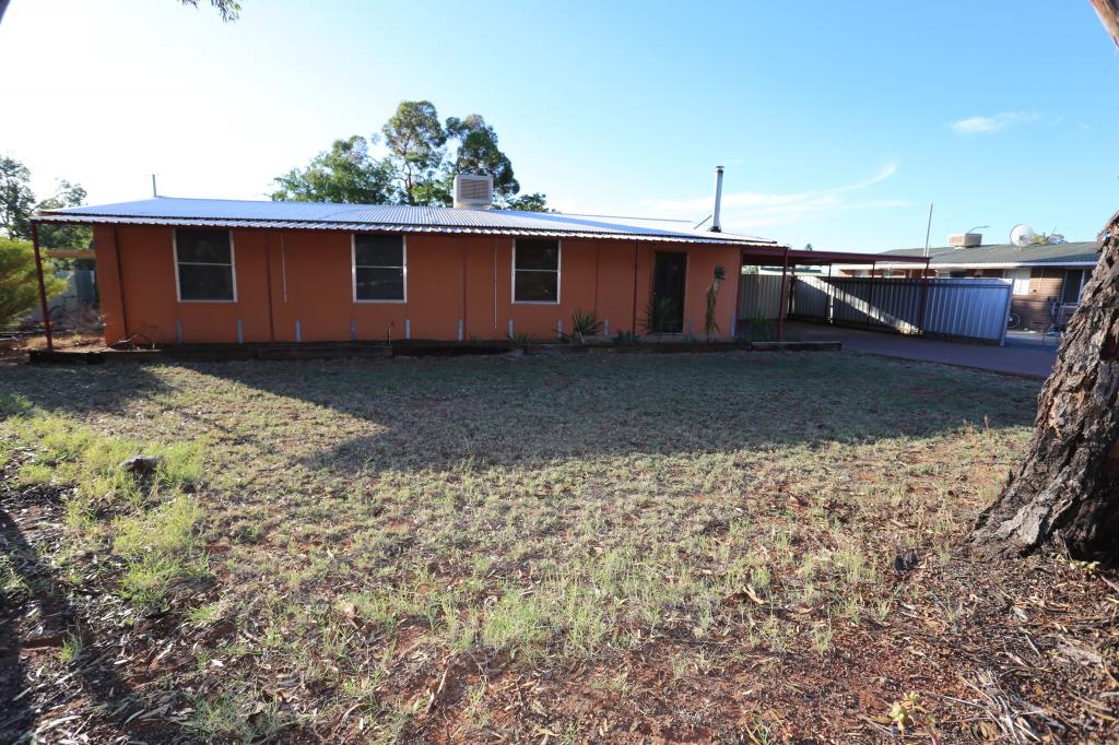 70 Quandong Rd, Kambalda West, WA 6442