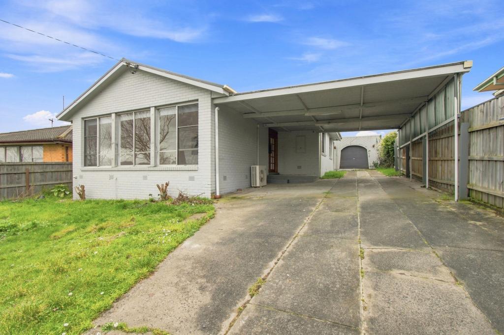 11 Ritchie Rd, Churchill, VIC 3842