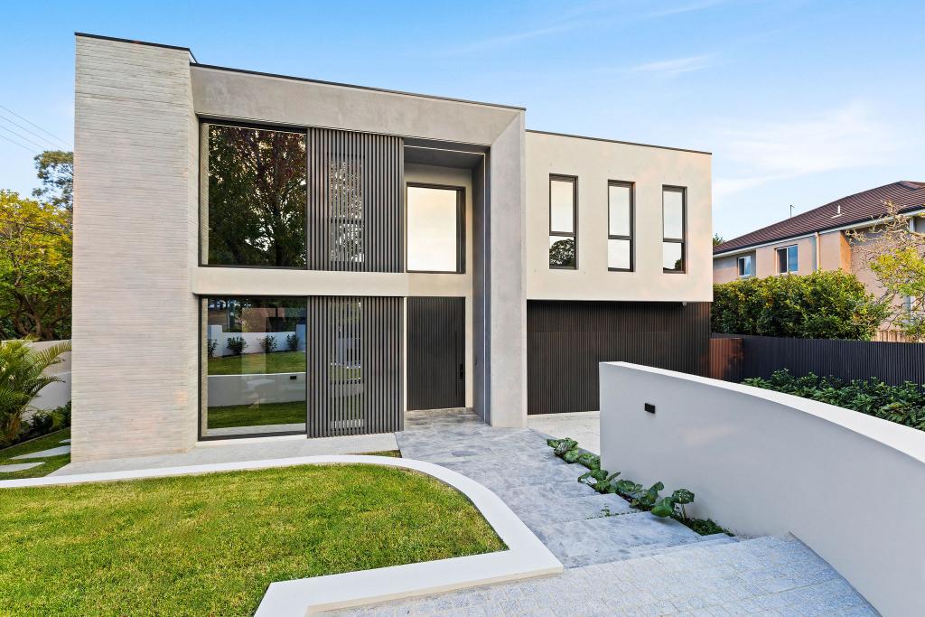 2 Hume Ave, St Ives, NSW 2075