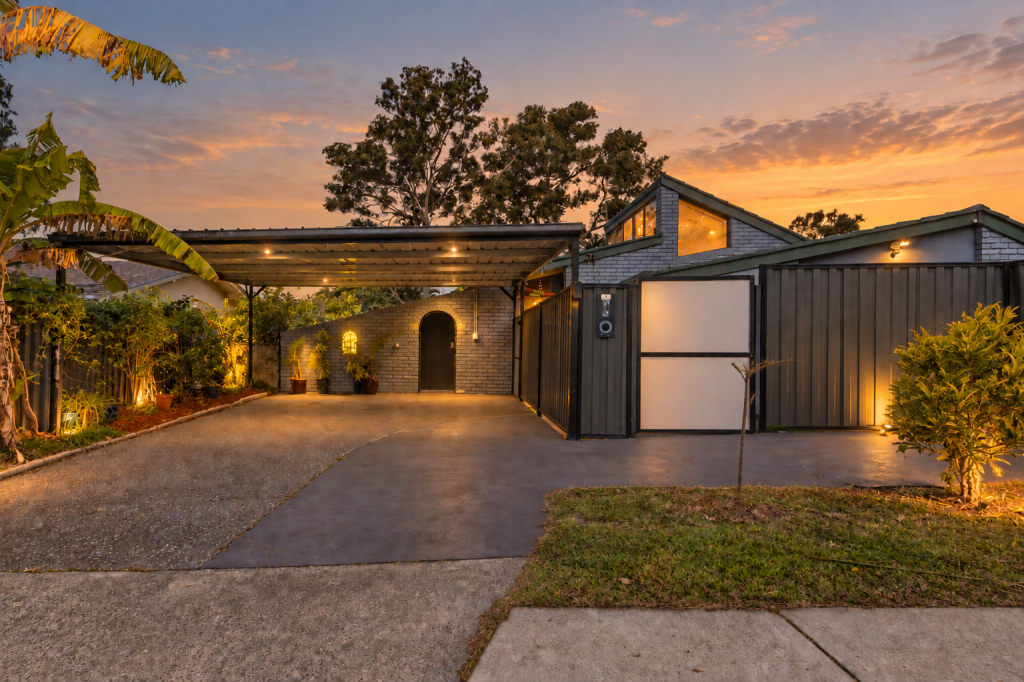 36 Emblem St, Jamboree Heights, QLD 4074