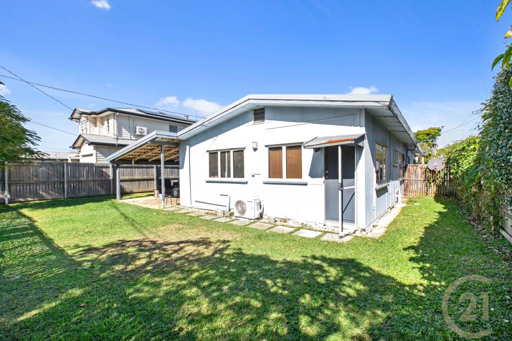 4 Dan St, Clontarf, QLD 4019