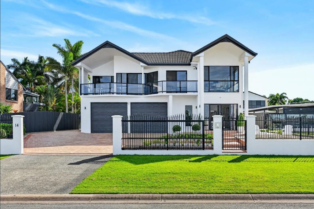 14 Pool St, Hope Island, QLD 4212