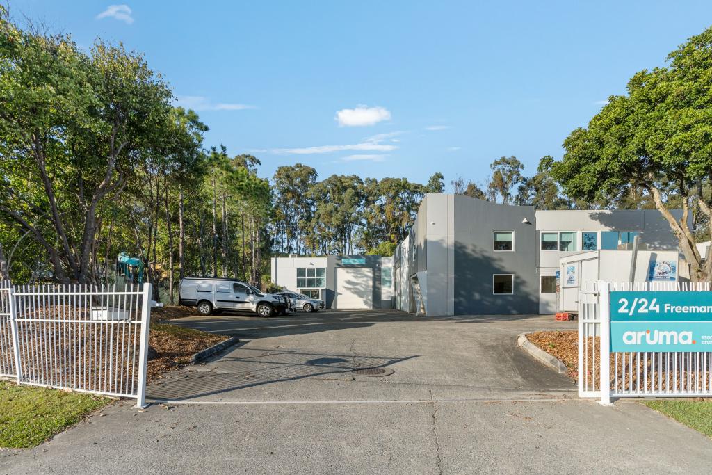 24 FREMANTLE ST, BURLEIGH HEADS, QLD 4220