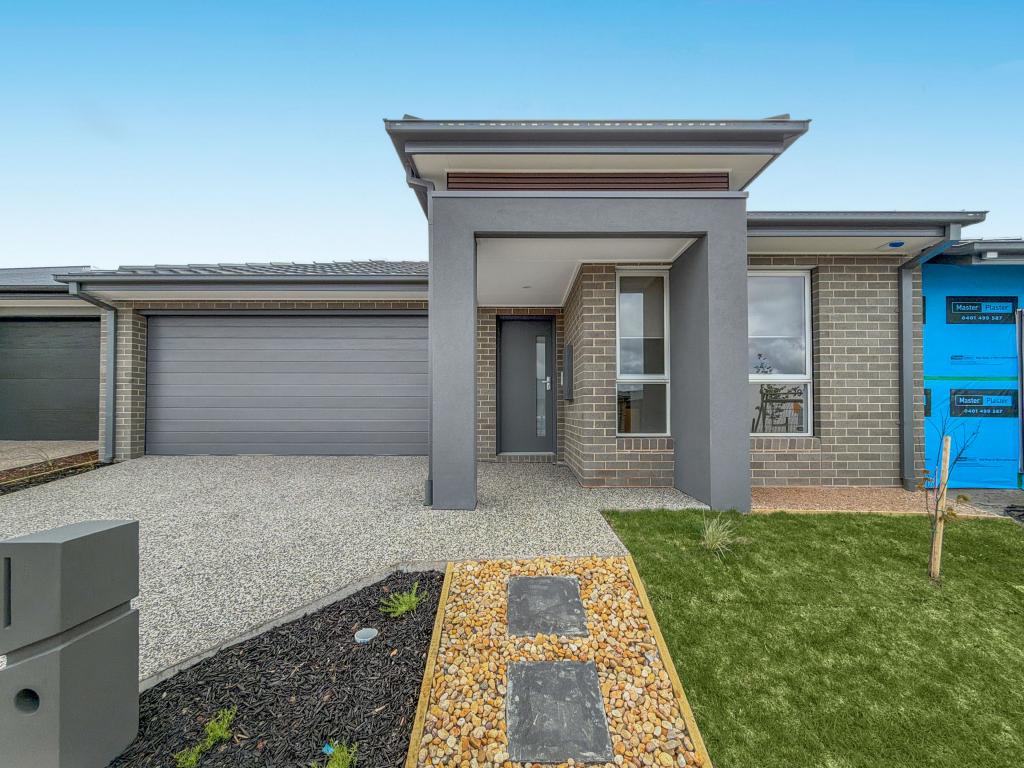 14 CAHER WAY, SUNBURY, VIC 3429