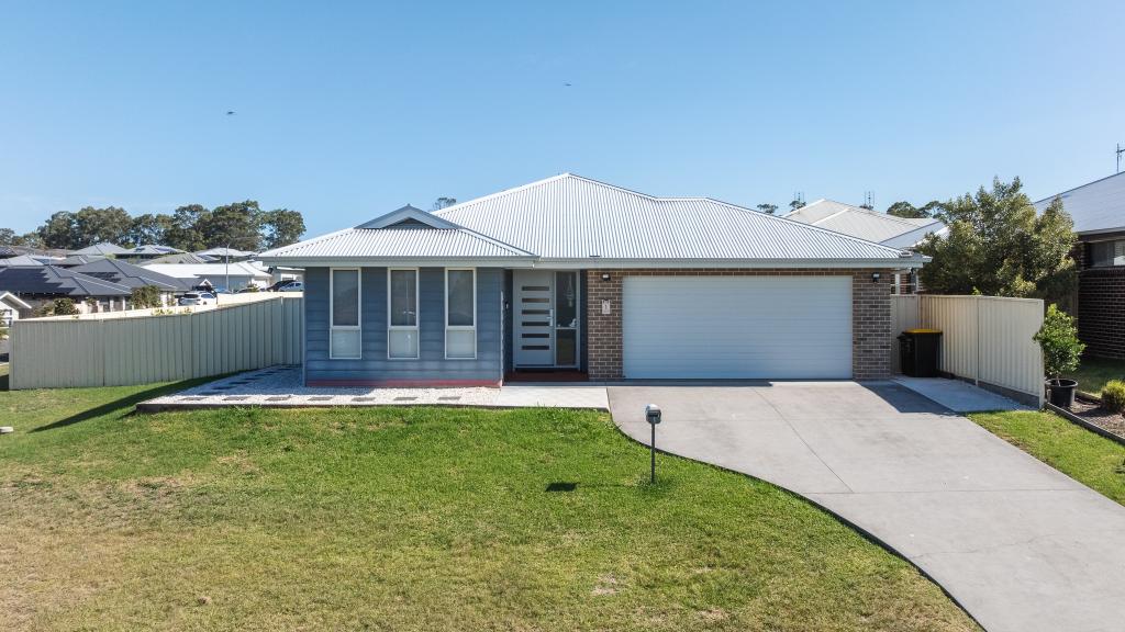 1 Jindalee Cres, Nowra, NSW 2541