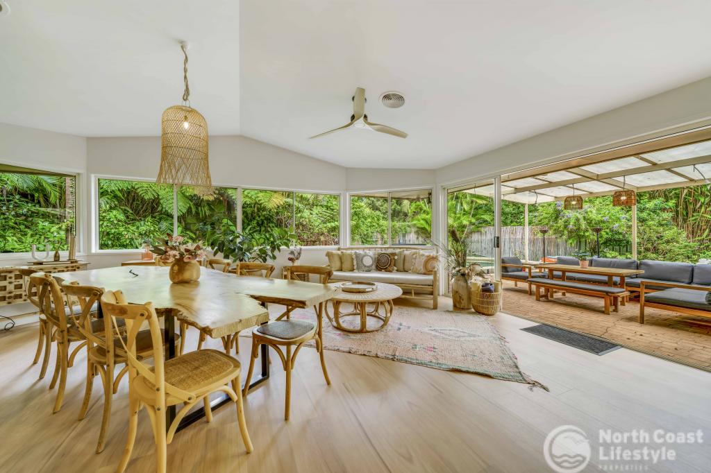 4 Aloota Cres, Ocean Shores, NSW 2483