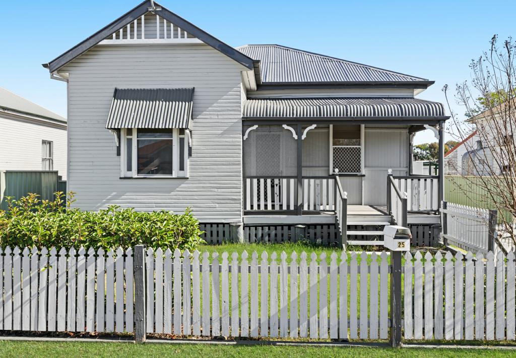 25 Mcevoy St, Warwick, QLD 4370