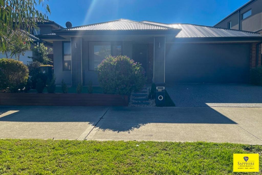 122 BENSONHURST PDE, POINT COOK, VIC 3030