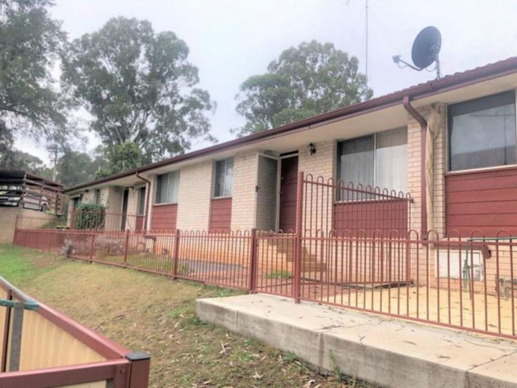 2/20 Stewart St, Campbelltown, NSW 2560