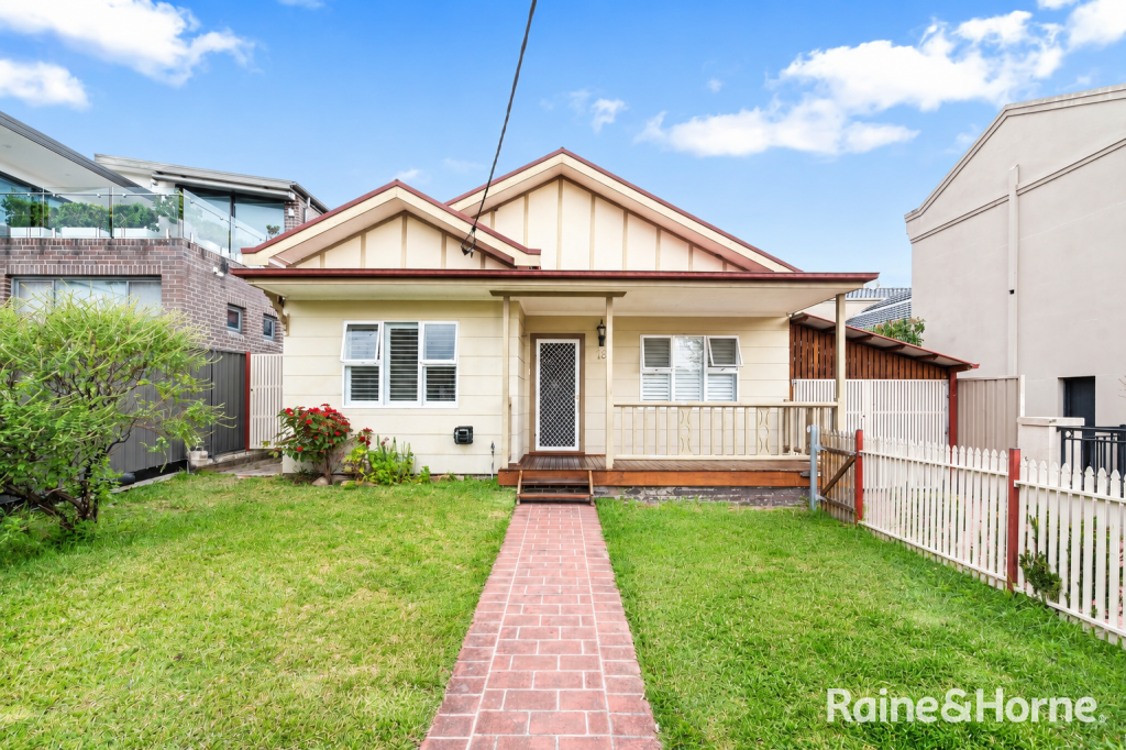 18 Fuller Ave, Earlwood, NSW 2206