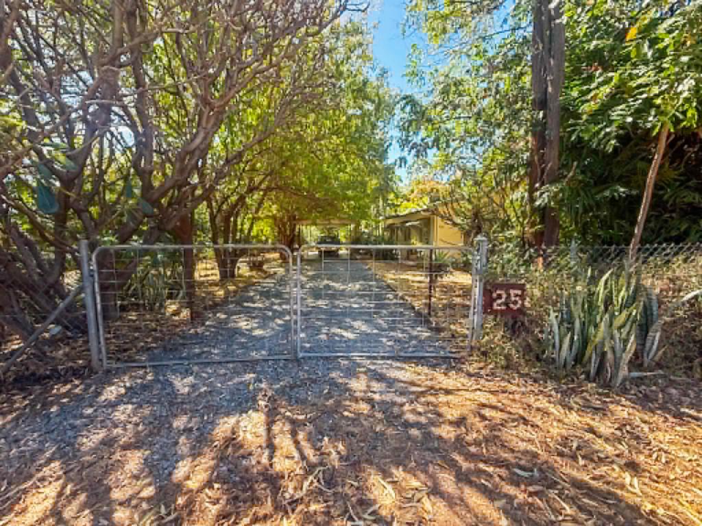 25 King St, Chillagoe, QLD 4871